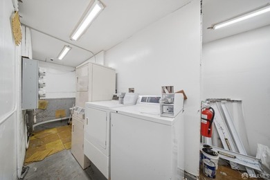 Well-maintained 4-unit building on a quiet SOMA street with - photo 24