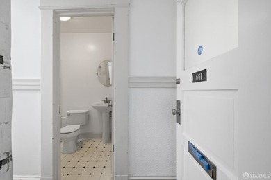 Well-maintained 4-unit building on a quiet SOMA street with - photo 25