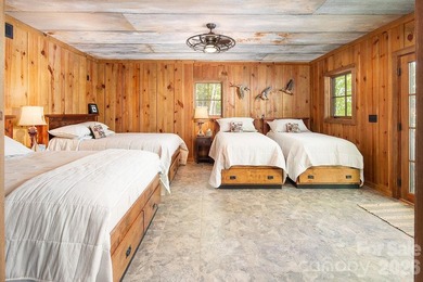 Stunning Fully Furnished Custom Lakefront Retreat with Luxury - photo 26
