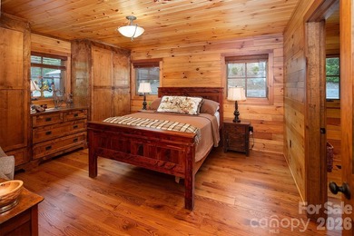 Stunning Fully Furnished Custom Lakefront Retreat with Luxury - photo 31