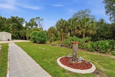 Custom-built home on 4 CLEARED LOTS with beautiful, manicured - photo 31