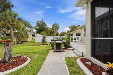 Custom-built home on 4 CLEARED LOTS with beautiful, manicured - photo 32