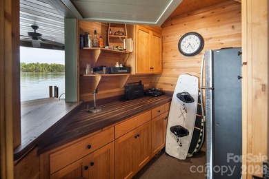 Stunning Fully Furnished Custom Lakefront Retreat with Luxury - photo 34