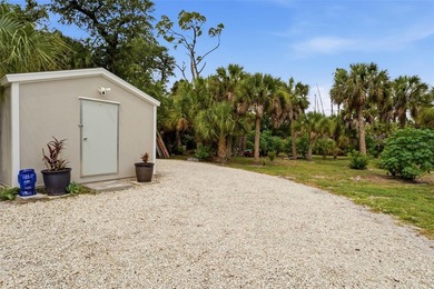 Custom-built home on 4 CLEARED LOTS with beautiful, manicured - photo 35