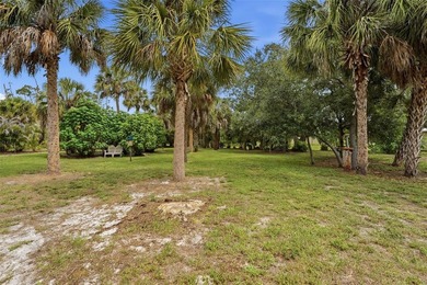 Custom-built home on 4 CLEARED LOTS with beautiful, manicured - photo 39