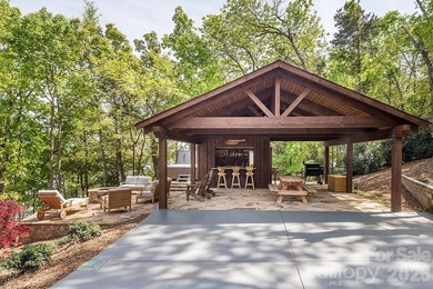 Stunning Fully Furnished Custom Lakefront Retreat with Luxury - photo 40