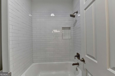 Welcome to this beautifully UPDATED and REMODELED 5-bedroom, 4 - photo 42