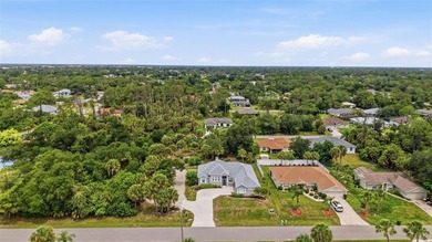 Custom-built home on 4 CLEARED LOTS with beautiful, manicured - photo 44