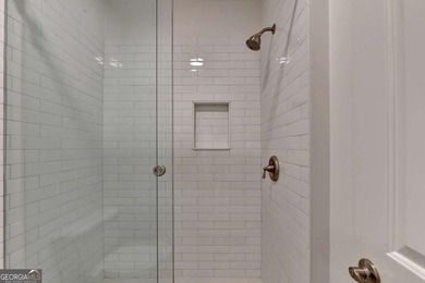 Welcome to this beautifully UPDATED and REMODELED 5-bedroom, 4 - photo 45