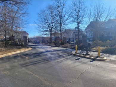 Welcome to Overlook on Lake Hartwell! This 3 bed, 3 bath - photo 13