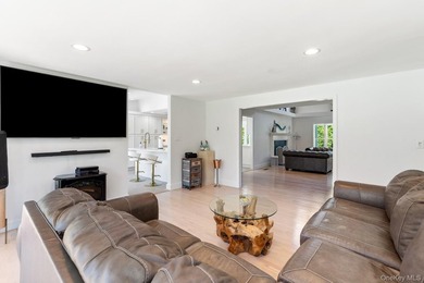 This warm and welcoming home offers a spacious layout with - photo 15