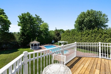 This warm and welcoming home offers a spacious layout with - photo 34