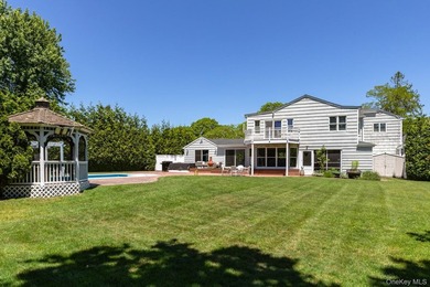 This warm and welcoming home offers a spacious layout with - photo 40