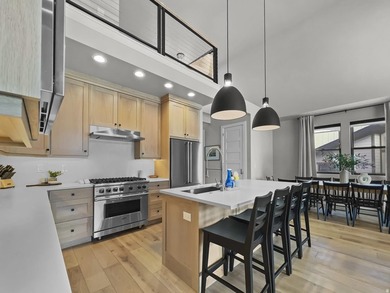 BUILT & Ready to occupy! Experience year-round mountain living - photo 4