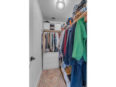 Welcome to 27 Radcliffe Rd, an immaculate and meticulously - photo 14