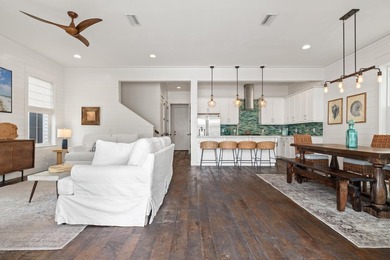 ''Southern Comfort'' is a 5-bedroom home with a carriage house - photo 15