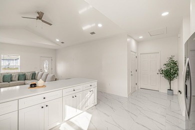 Modern Farmhouse on a Corner Lot, walking Distance to the Boat - photo 15