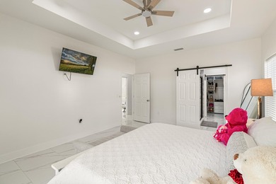 Modern Farmhouse on a Corner Lot, walking Distance to the Boat - photo 18