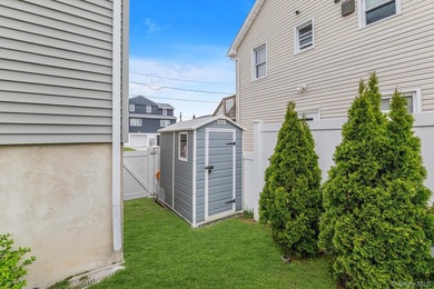 Welcome to 27 Radcliffe Rd, an immaculate and meticulously - photo 23