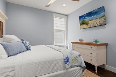 ''Southern Comfort'' is a 5-bedroom home with a carriage house - photo 25