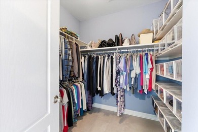 Beautifully maintained one-owner home in a quiet, established - photo 30