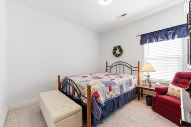 Beautifully maintained one-owner home in a quiet, established - photo 32