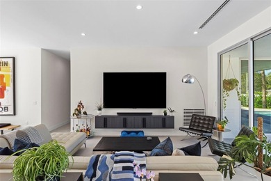 This Stunning Belleair Home has Hollywood Hills written all over - photo 16