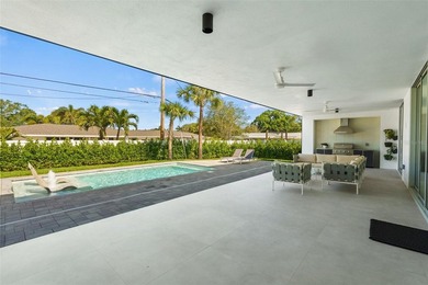 This Stunning Belleair Home has Hollywood Hills written all over - photo 20
