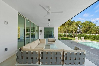 This Stunning Belleair Home has Hollywood Hills written all over - photo 21