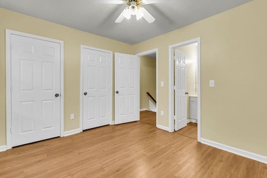 Welcome to your dream home! This beautifully renovated - photo 22