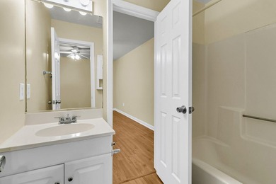 Welcome to your dream home! This beautifully renovated - photo 23