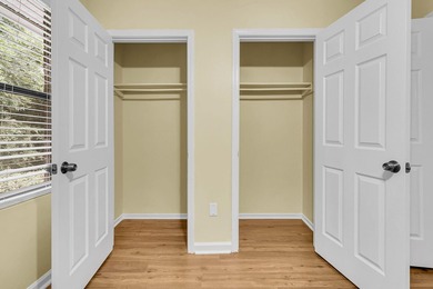 Welcome to your dream home! This beautifully renovated - photo 26