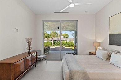This Stunning Belleair Home has Hollywood Hills written all over - photo 38
