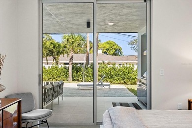 This Stunning Belleair Home has Hollywood Hills written all over - photo 41