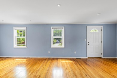 Thoughtfully updated and full of character, this classic North - photo 6
