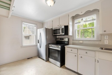 Thoughtfully updated and full of character, this classic North - photo 9