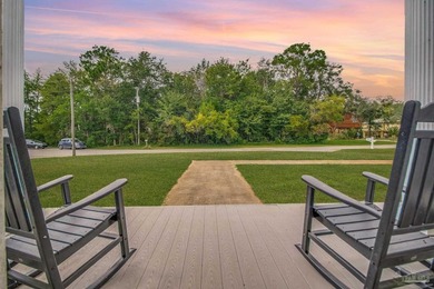 Step into this stunning waterfront home that offers the perfect - photo 4