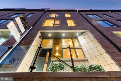 (private lake, pond, coastal) Townhome/Townhouse For Sale in Philadelphia Pennsylvania