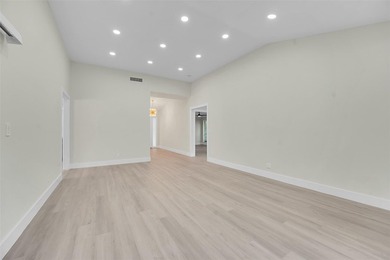 An exceptionally remodeled 2 bedroom 2 bathroom villa in the - photo 11