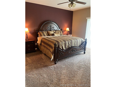 Beautiful well maintained lake condo. 3 bedroom and 2 baths - photo 12
