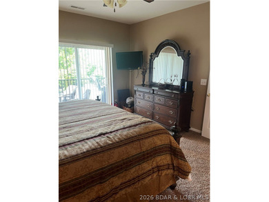 Beautiful well maintained lake condo. 3 bedroom and 2 baths - photo 13