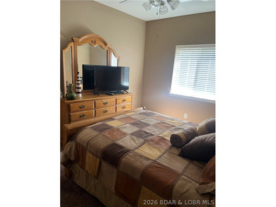 Beautiful well maintained lake condo. 3 bedroom and 2 baths - photo 16