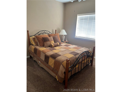 Beautiful well maintained lake condo. 3 bedroom and 2 baths - photo 17