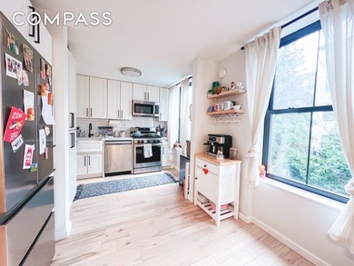 * TURNKEY! CAN BE DELIVERED VACANT! 3-FAMILY PLUS STORE! 101 - photo 18