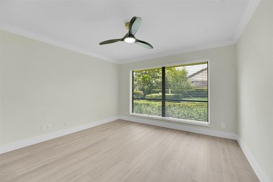 An exceptionally remodeled 2 bedroom 2 bathroom villa in the - photo 19