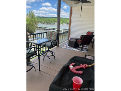 Beautiful well maintained lake condo. 3 bedroom and 2 baths - photo 20