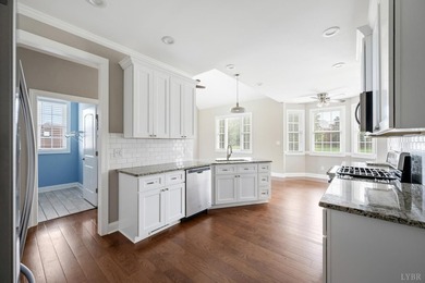 Sophisticated brick home, like new (built in 2020), sure to - photo 23