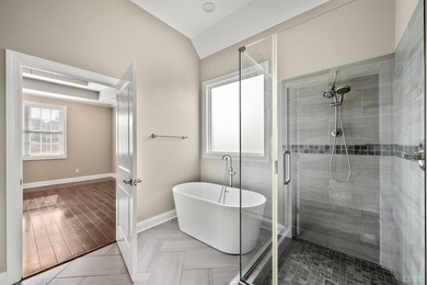 Sophisticated brick home, like new (built in 2020), sure to - photo 34
