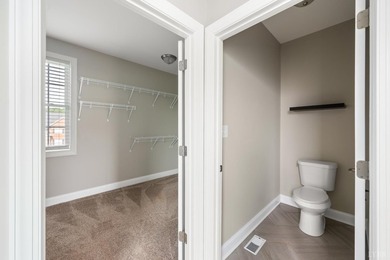 Sophisticated brick home, like new (built in 2020), sure to - photo 38