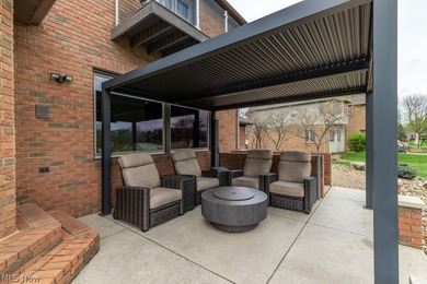 Welcome to an extraordinary, fully reimagined Colonial estate in - photo 42
